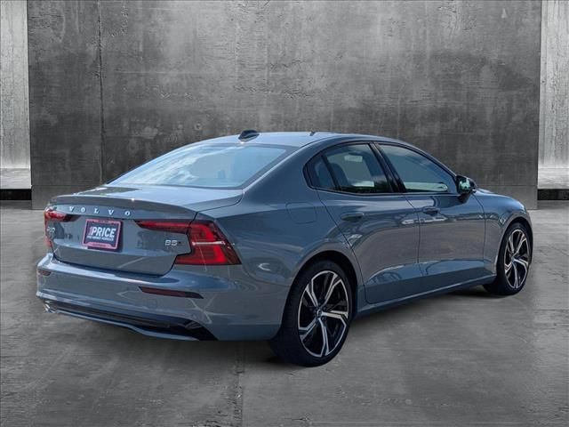 2024 Volvo S60 Core Dark Theme