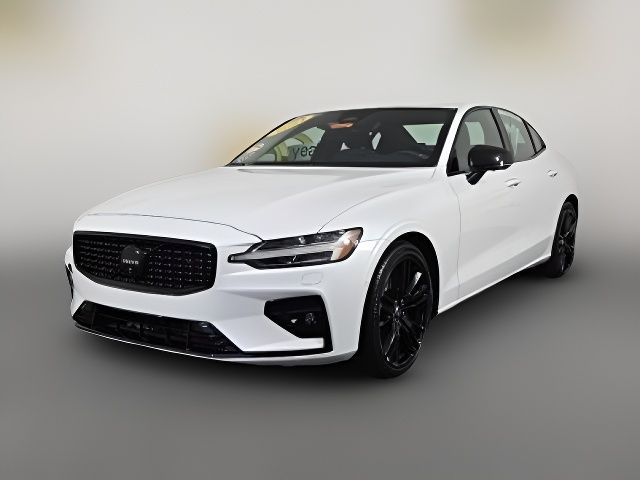 2024 Volvo S60 Plus Black Edition