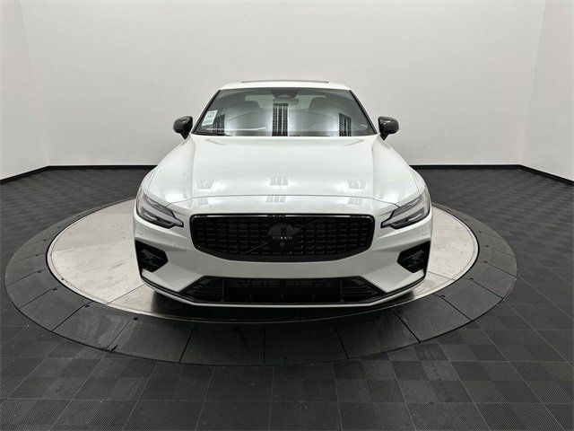 2024 Volvo S60 Plus Black Edition