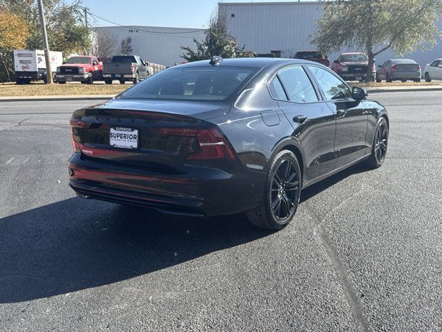 2024 Volvo S60 Plus Black Edition