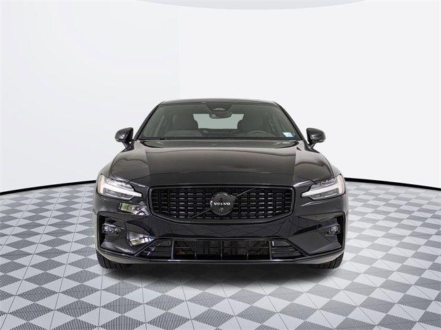 2024 Volvo S60 Plus Black Edition