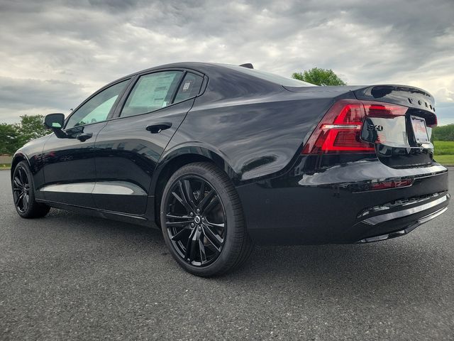 2024 Volvo S60 Plus Black Edition