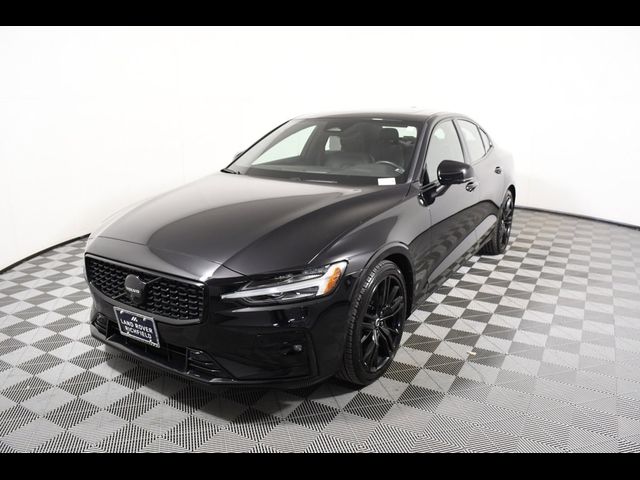 2024 Volvo S60 Plus Black Edition