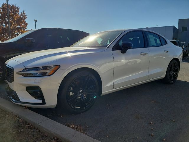 2024 Volvo S60 Plus Black Edition