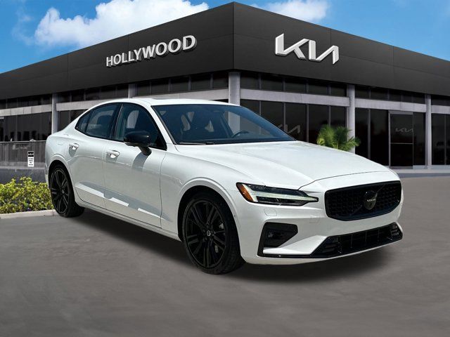 2024 Volvo S60 Plus Black Edition