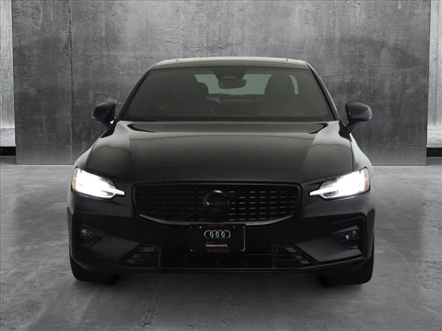 2024 Volvo S60 Plus Black Edition