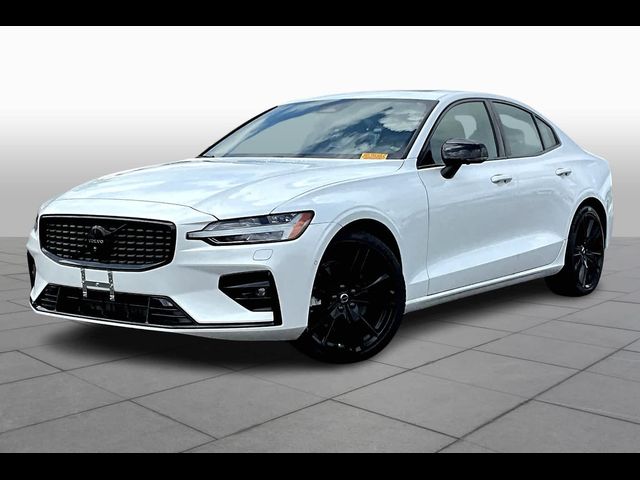 2024 Volvo S60 Plus Black Edition