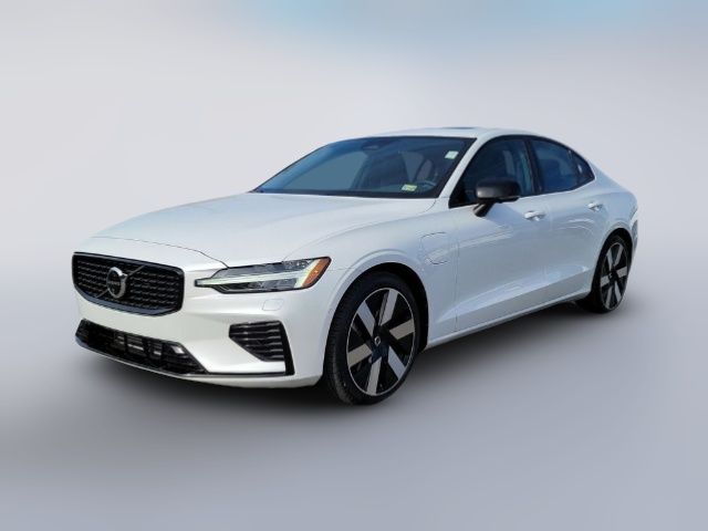 2024 Volvo S60 Recharge Plug-In Hybrid Plus Dark Theme