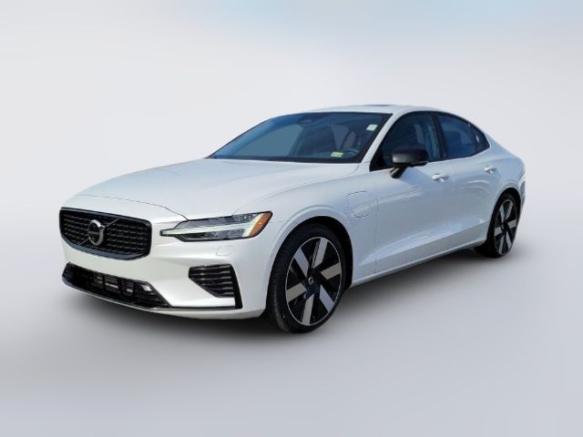 2024 Volvo S60 Recharge Plug-In Hybrid Plus Dark Theme