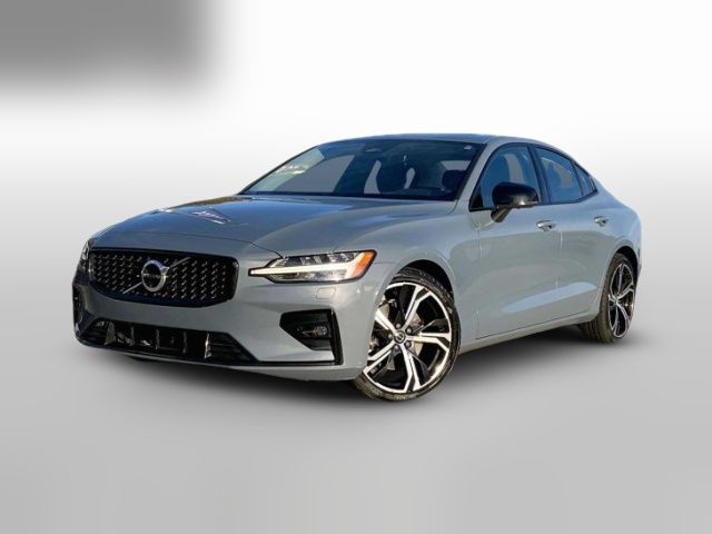 2024 Volvo S60 Plus Dark Theme