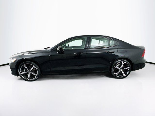 2024 Volvo S60 Plus Dark Theme