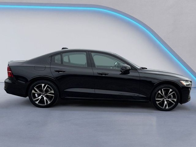 2024 Volvo S60 Plus Dark Theme