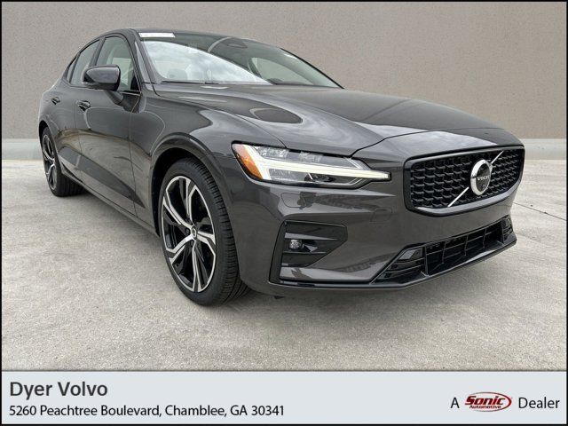 2024 Volvo S60 Plus Dark Theme