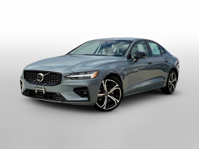 2024 Volvo S60 Plus Dark Theme