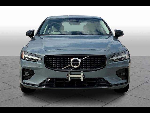 2024 Volvo S60 Plus Dark Theme