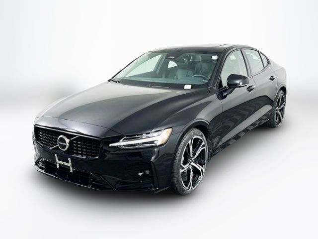 2024 Volvo S60 Plus Dark Theme