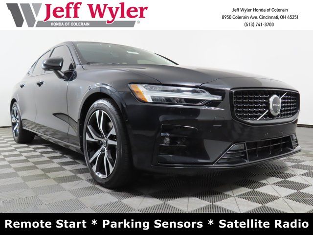 2024 Volvo S60 Plus Dark Theme