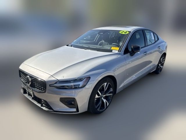 2024 Volvo S60 Plus Dark Theme