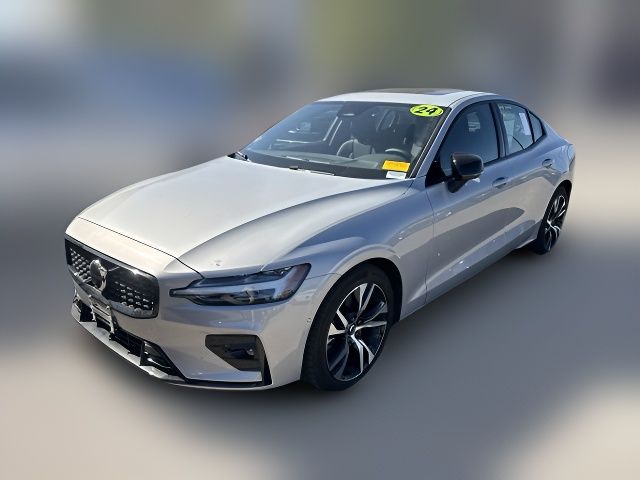 2024 Volvo S60 Plus Dark Theme