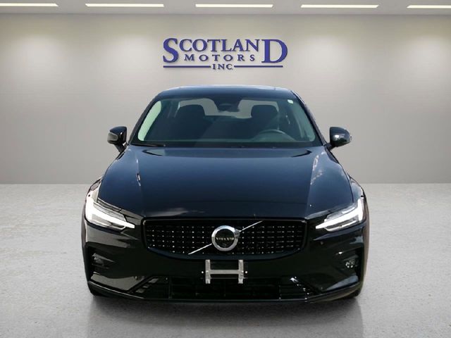 2024 Volvo S60 Plus Dark Theme