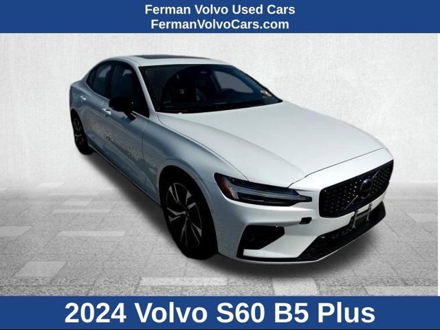 2024 Volvo S60 Plus Dark Theme