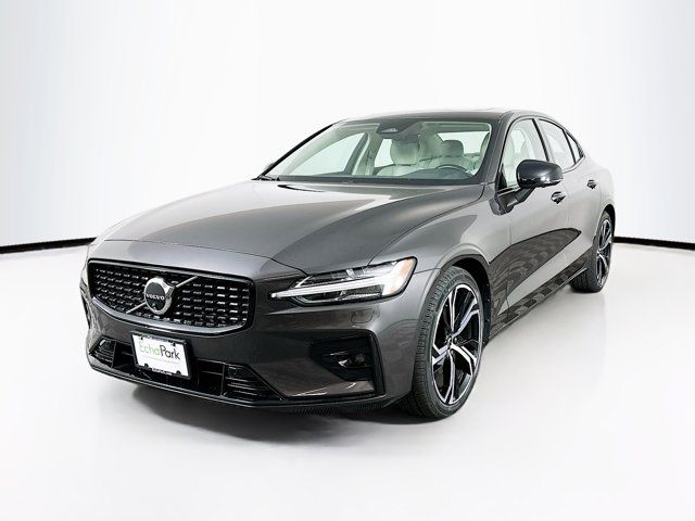 2024 Volvo S60 Plus Dark Theme