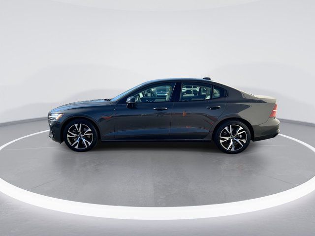 2024 Volvo S60 Plus Dark Theme