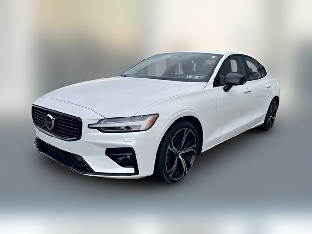 2024 Volvo S60 Plus Dark Theme