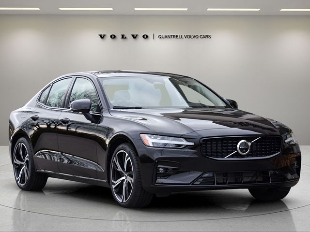 2024 Volvo S60 Plus Dark Theme