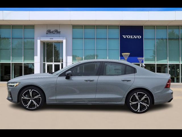 2024 Volvo S60 Plus Dark Theme