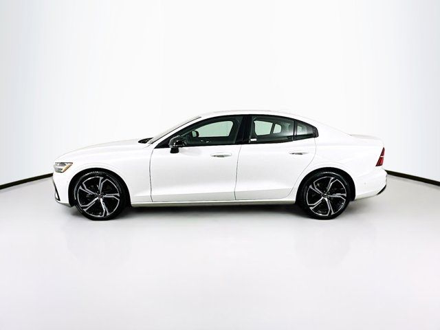 2024 Volvo S60 Plus Dark Theme