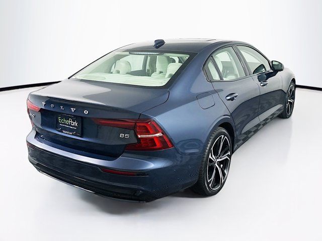 2024 Volvo S60 Plus Dark Theme