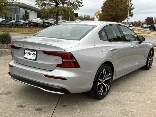 2024 Volvo S60 Plus Dark Theme