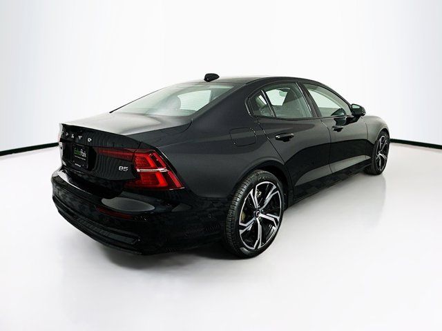 2024 Volvo S60 Plus Dark Theme