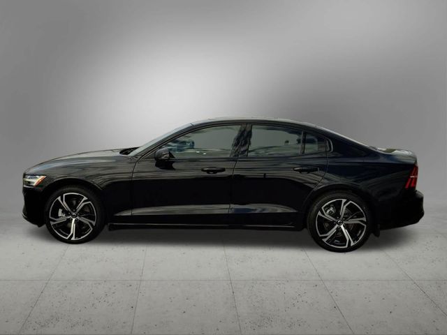 2024 Volvo S60 Plus Dark Theme