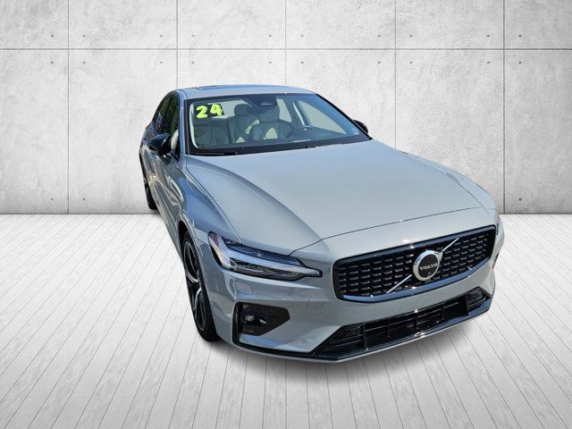 2024 Volvo S60 Plus Dark Theme