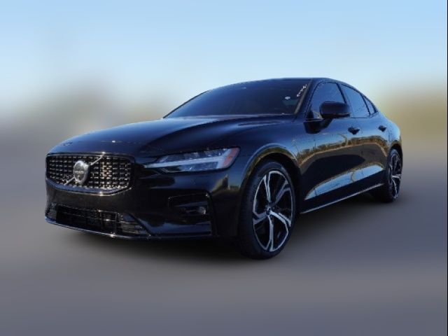 2024 Volvo S60 Plus Dark Theme