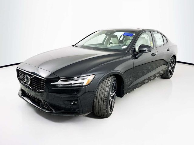 2024 Volvo S60 Plus Dark Theme