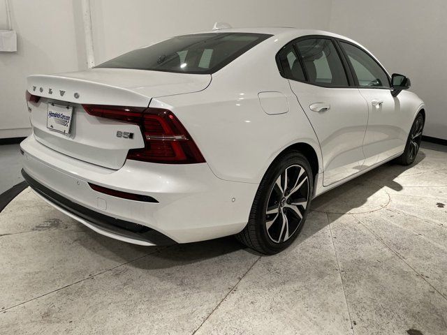 2024 Volvo S60 Plus Dark Theme