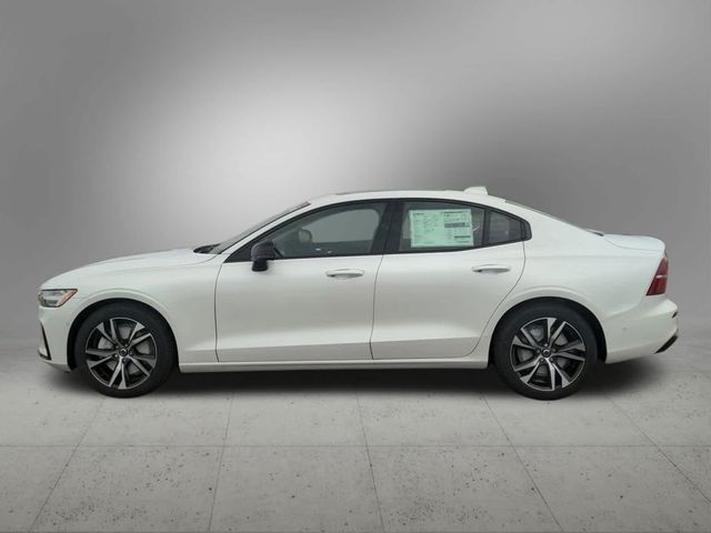 2024 Volvo S60 Plus Dark Theme