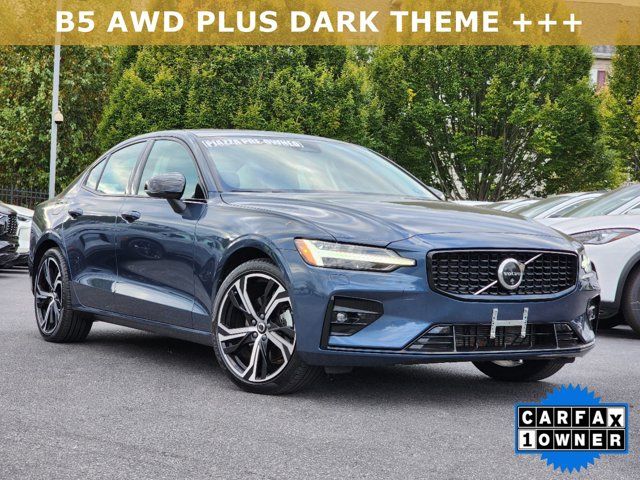 2024 Volvo S60 Plus Dark Theme