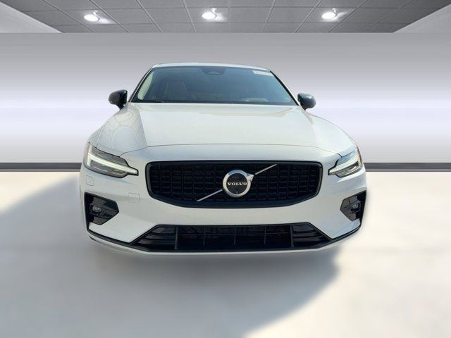 2024 Volvo S60 Plus Dark Theme
