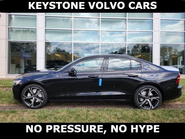 2024 Volvo S60 Plus Dark Theme