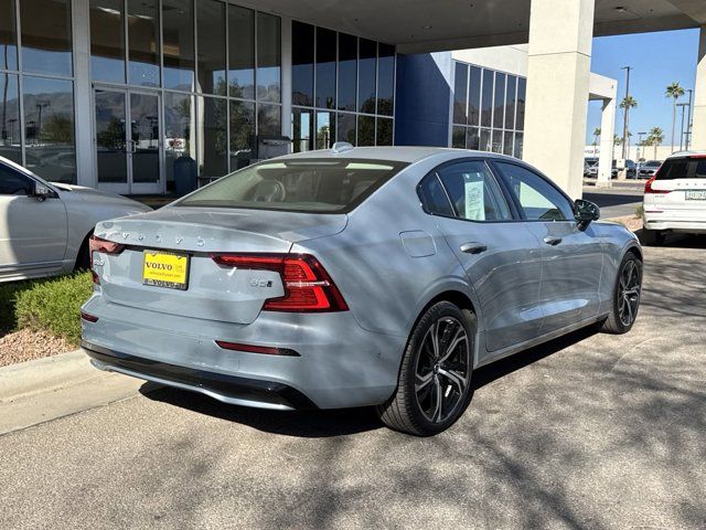 2024 Volvo S60 Plus Dark Theme