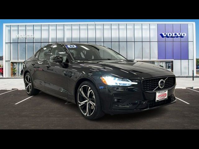 2024 Volvo S60 Plus Dark Theme