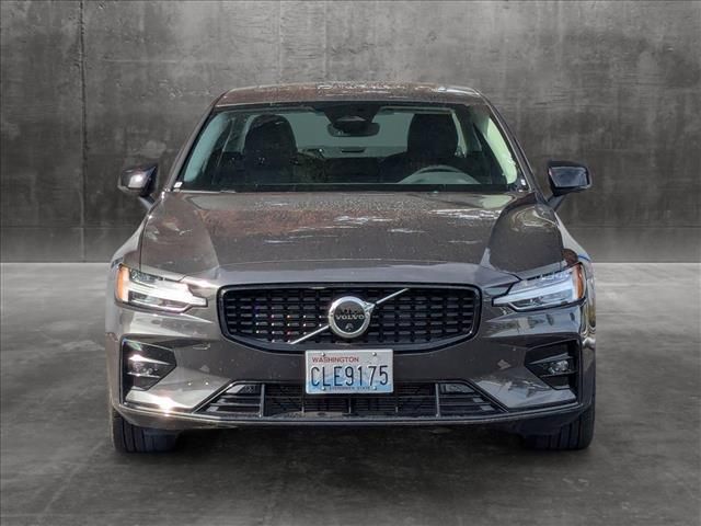 2024 Volvo S60 Plus Dark Theme