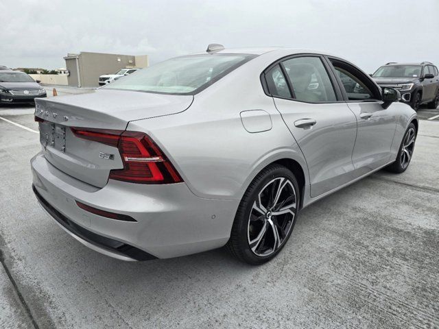 2024 Volvo S60 Plus Dark Theme