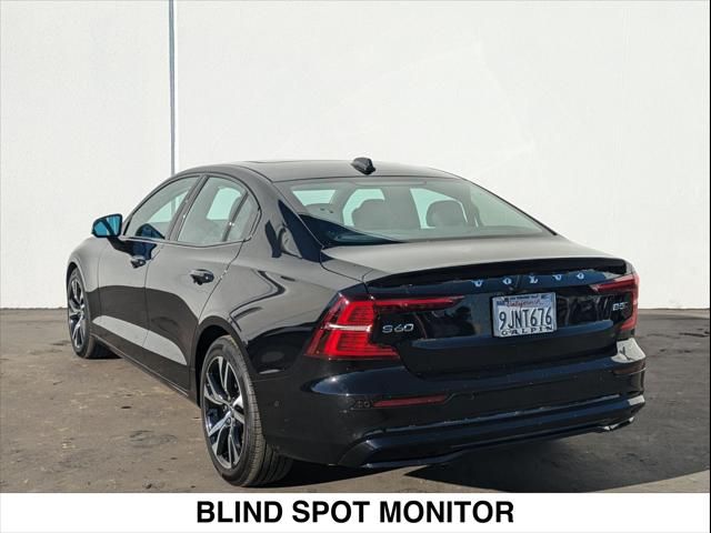 2024 Volvo S60 Plus Dark Theme