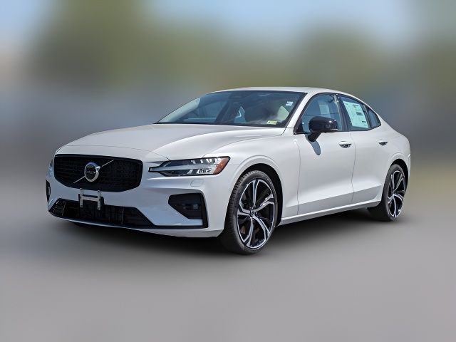 2024 Volvo S60 Plus Dark Theme