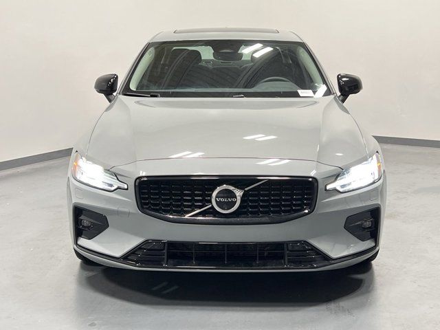 2024 Volvo S60 Plus Dark Theme